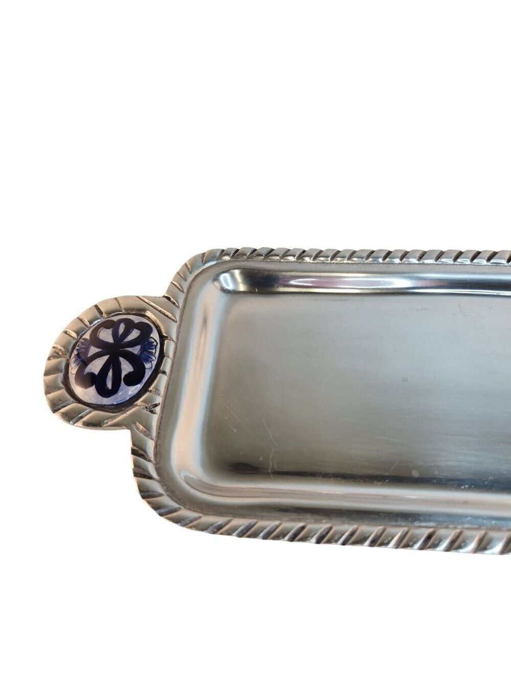 Decorative Aluminum Serving Tray With Hand-Painted Ceramic Talavar Handle Accent - Picture 11 of 11